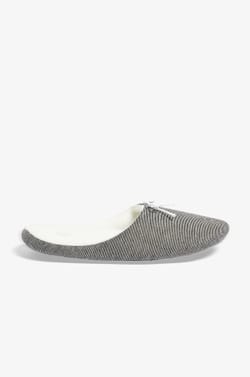 Mule Slipper;${refinementColor}