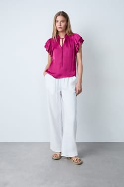 Blouse manches courtes satin&eacute;e;${refinementColor}