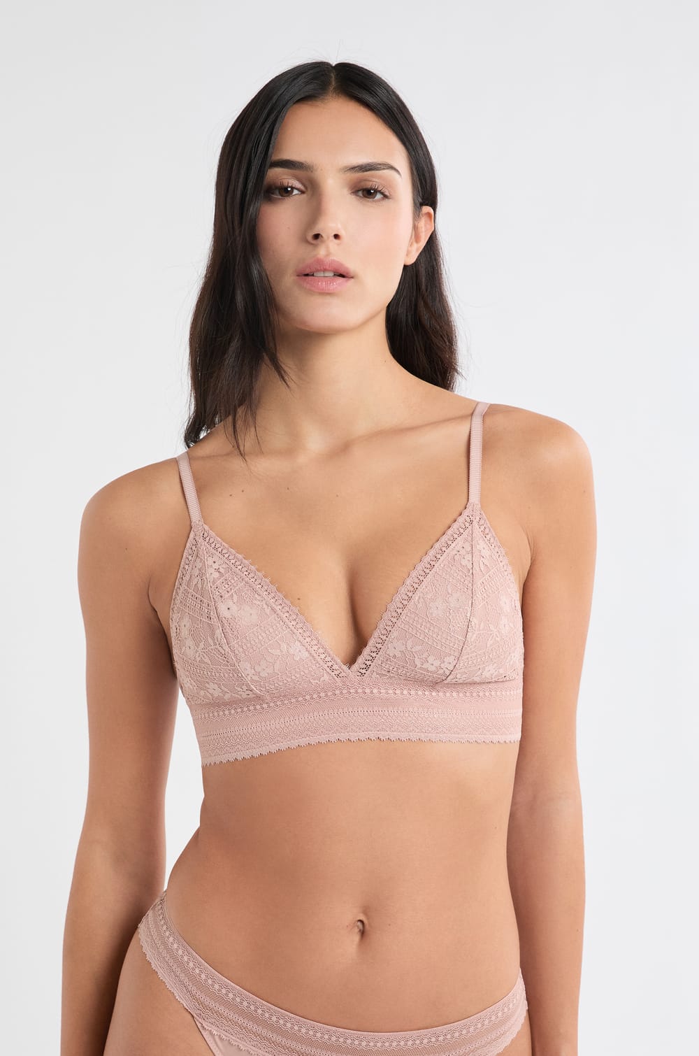 Soutien-gorge N.8 - Le triangle sans armatures en dentelle ;${refinementColor}
