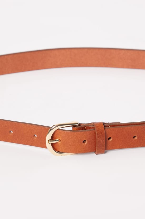 Leather Belt;${refinementColor}