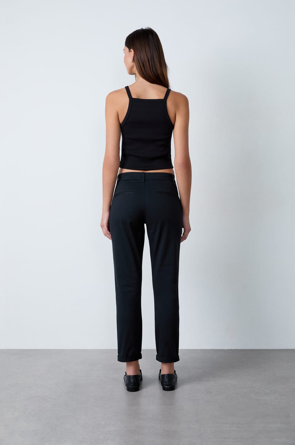 Pantalon coupe carotte;${refinementColor}