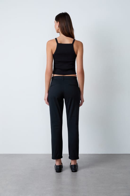 Pantalon coupe carotte;${refinementColor}
