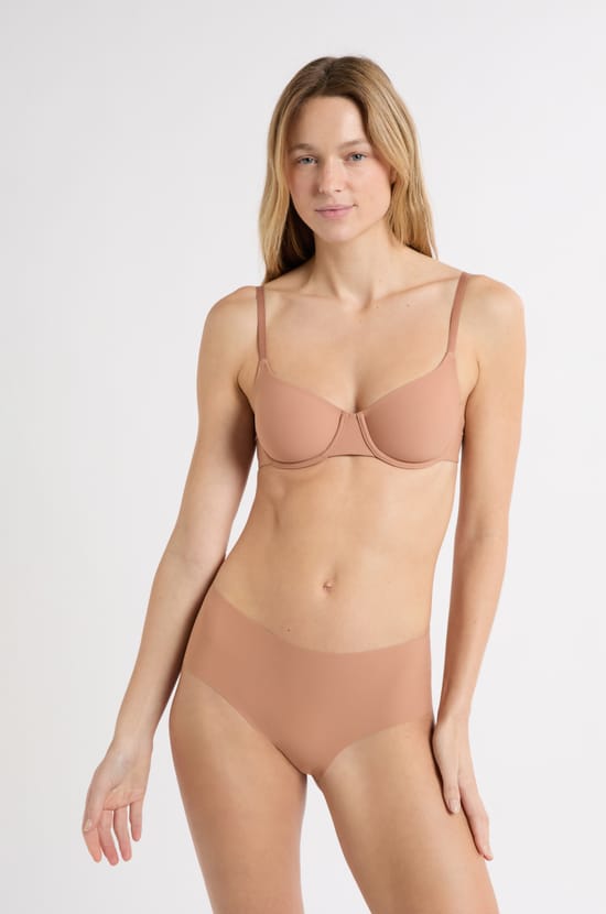 Bra n&ordm;4: Copa fina de microfibra;${refinementColor}