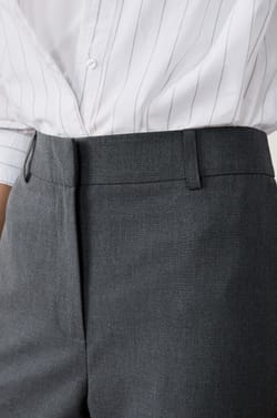 Straight-Leg Pants;${refinementColor}
