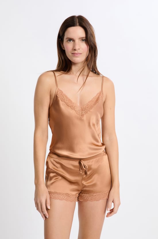 Short en soie détails dentelle;${refinementColor}