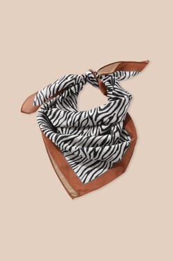 Foulard &agrave; motifs;${refinementColor}