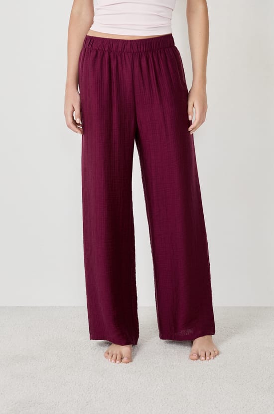 Pantal&oacute;n amplio liso;${refinementColor}