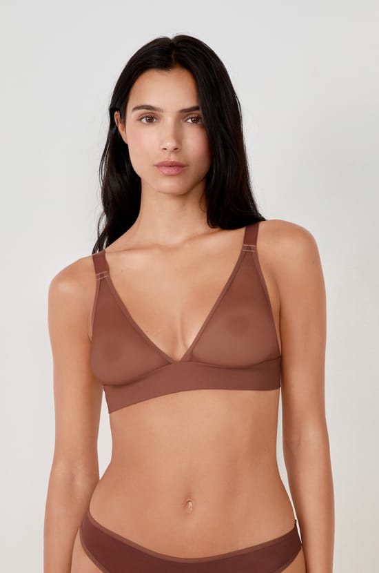 Wireless triangle bra in mesh;${refinementColor}