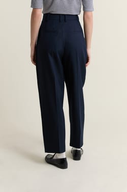 Pantalon forme barrel;${refinementColor}