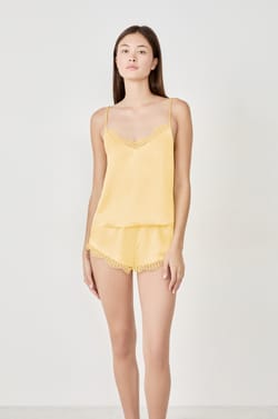 Seiden-Top mit Spitzendetails;${refinementColor}
