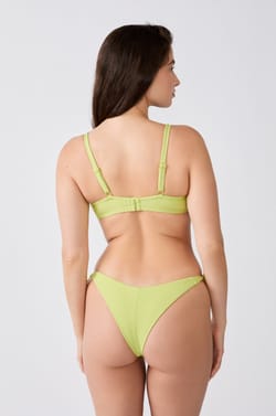 Bra de bikini con aros;${refinementColor}