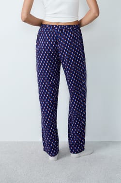 Pantalón estampado;${refinementColor}