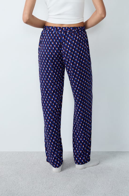 Pantalón de pijama estampado;${refinementColor}