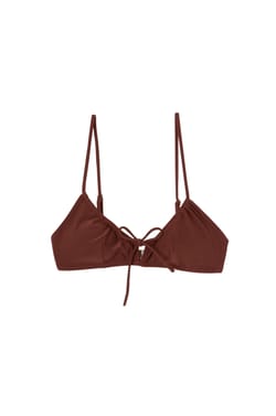 Top de bikini tipo sujetador satinado con copas extra&iacute;bles;${refinementColor}