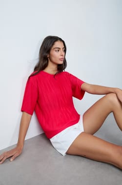 Short-sleeved pleated top;${refinementColor}