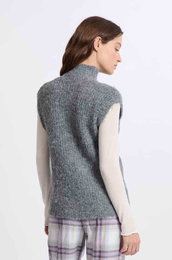 Pull sans manches col montant;${refinementColor}