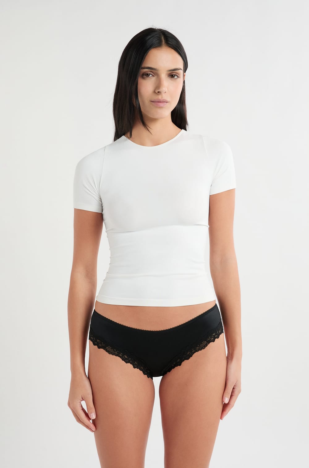 Shorty en microfibre d&eacute;tails dentelle;${refinementColor}