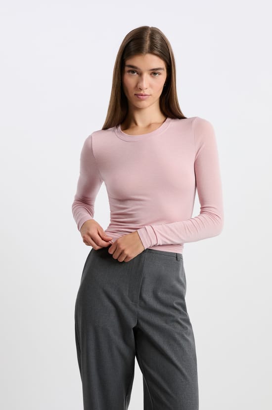 Round neck t-shirt with wool;${refinementColor}