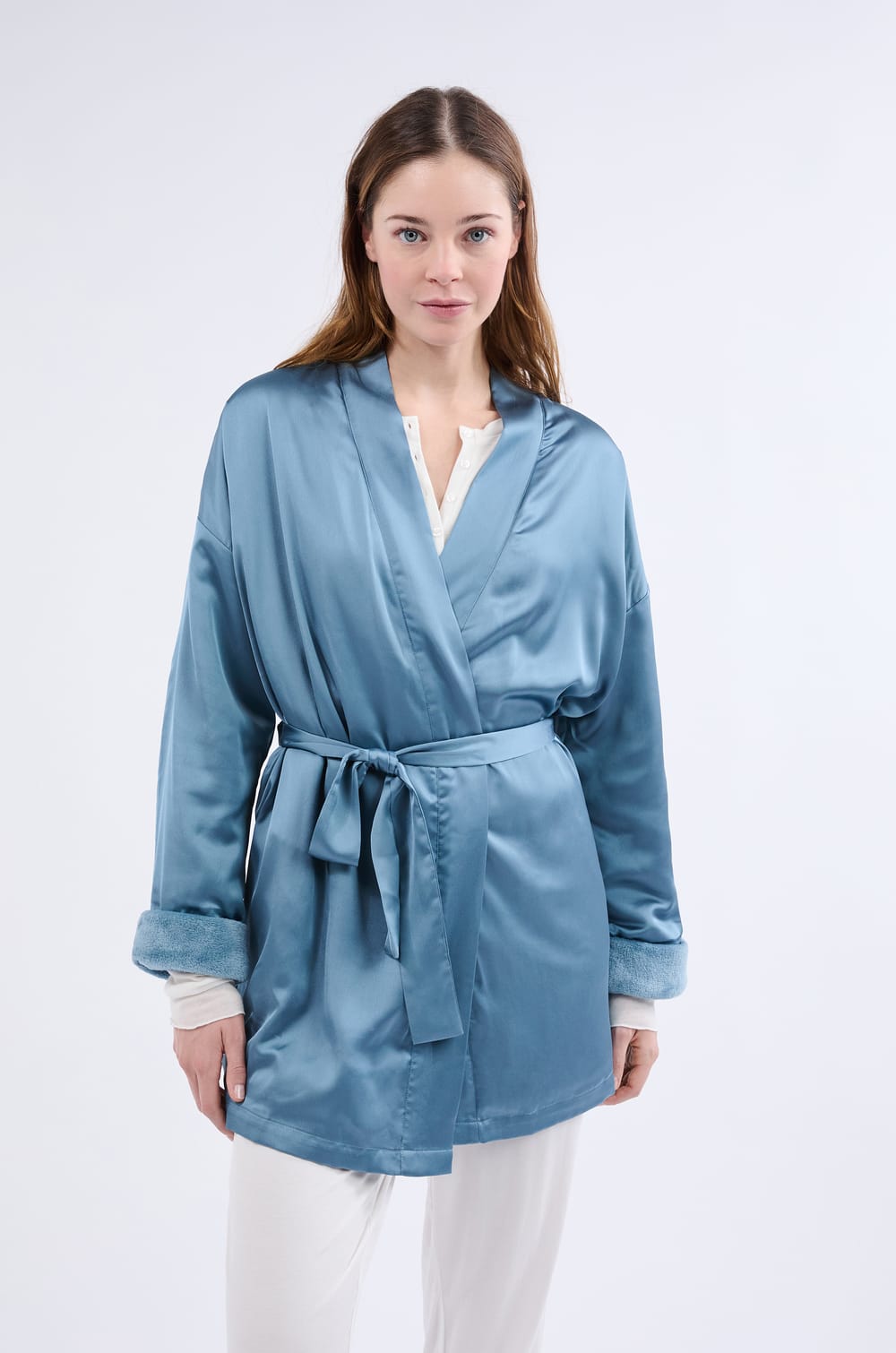 Satinierter Kimono;${refinementColor}