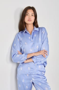 Satynowa koszula piżamowa z nadrukiem;${refinementColor}