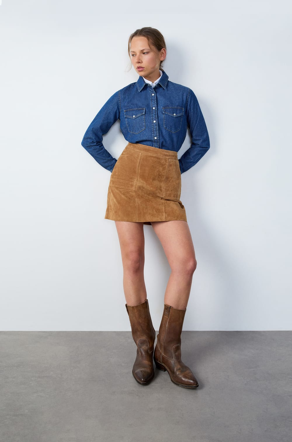 Short Suede Skirt;${refinementColor}