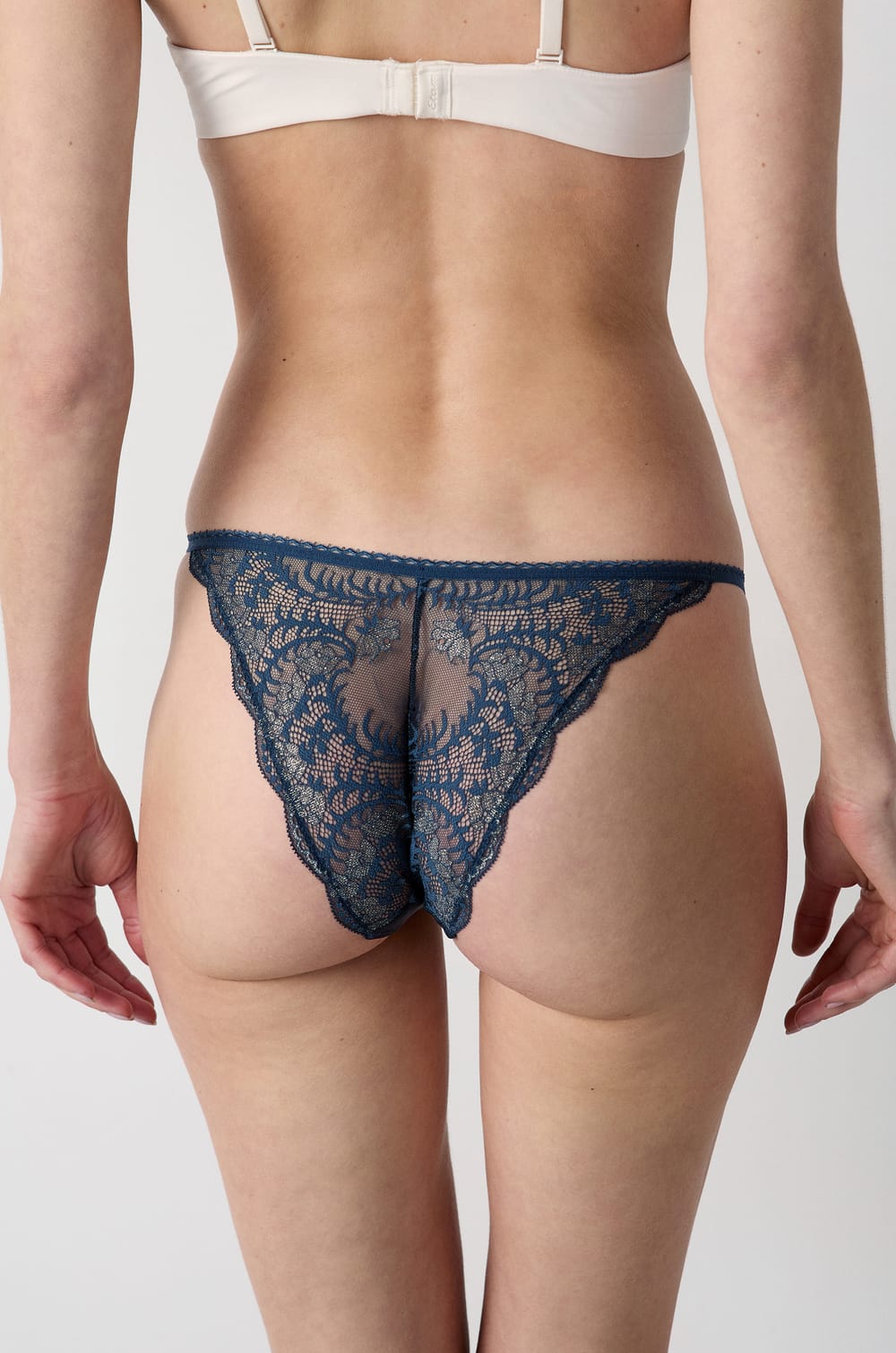 Culotte en microfibre et dentelle irisée;${refinementColor}