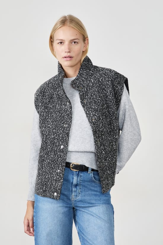 Sleeveless Jacket;${refinementColor}