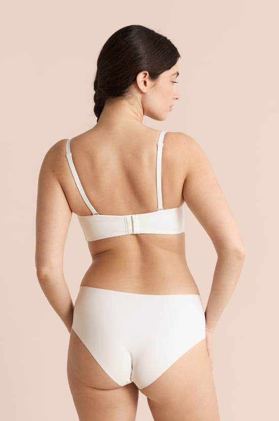 Strapless microfibre bra with removable straps, D cup;${refinementColor}