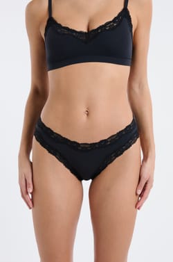 Culotte en microfibre et dentelle;${refinementColor}