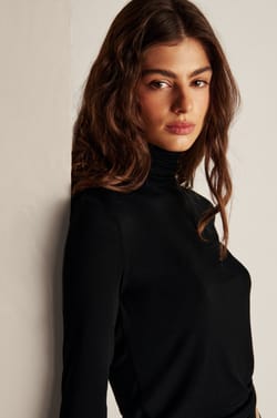 T-shirt thermique col roul&eacute; avec cachemire;${refinementColor}