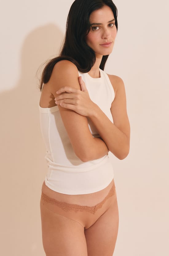 Culotte avec d&eacute;tail dentelle;${refinementColor}