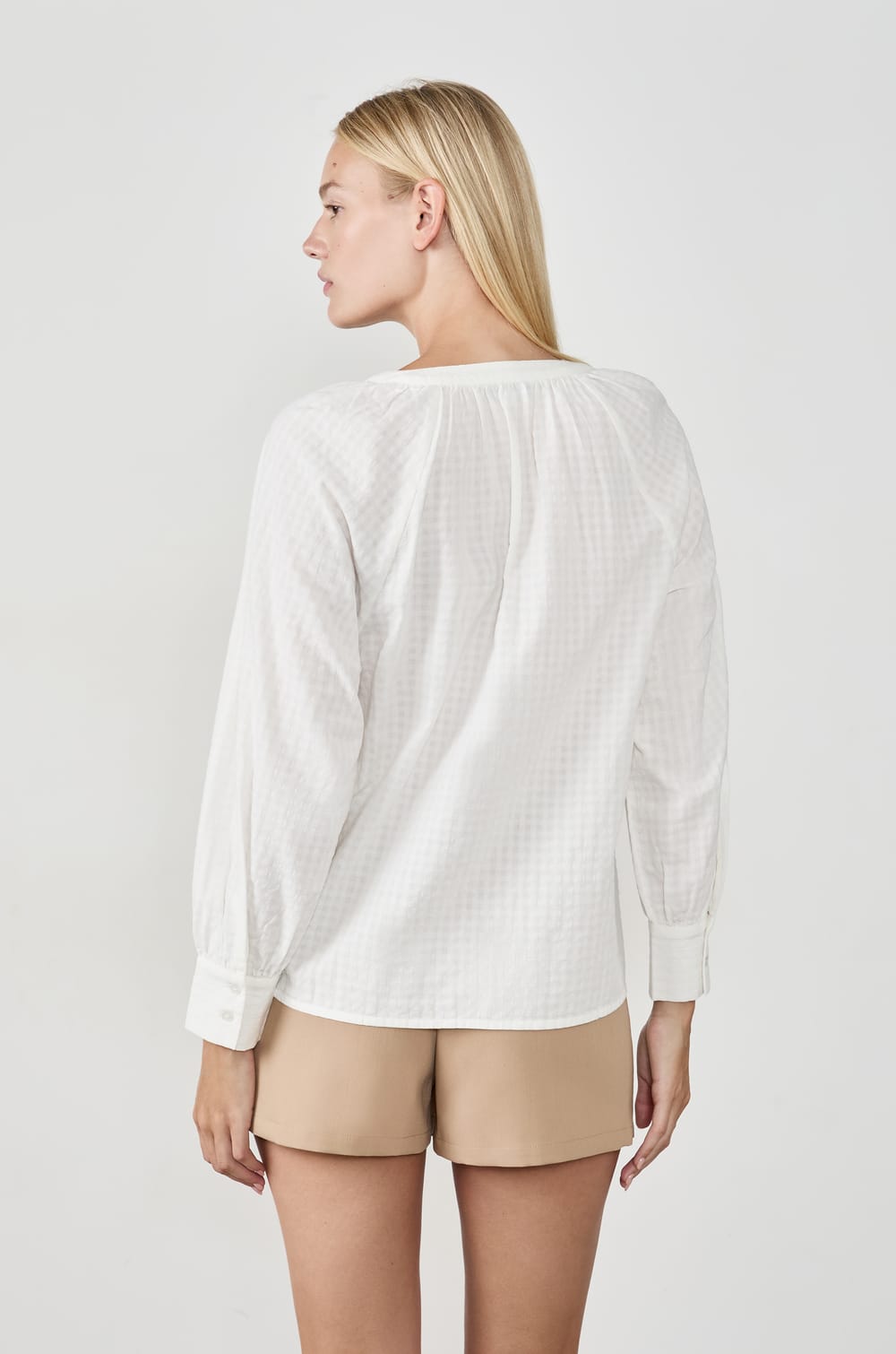 Long-sleeved blouse;${refinementColor}