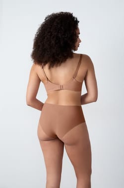 Bra nº4: Copa fina de microfibra;${refinementColor}