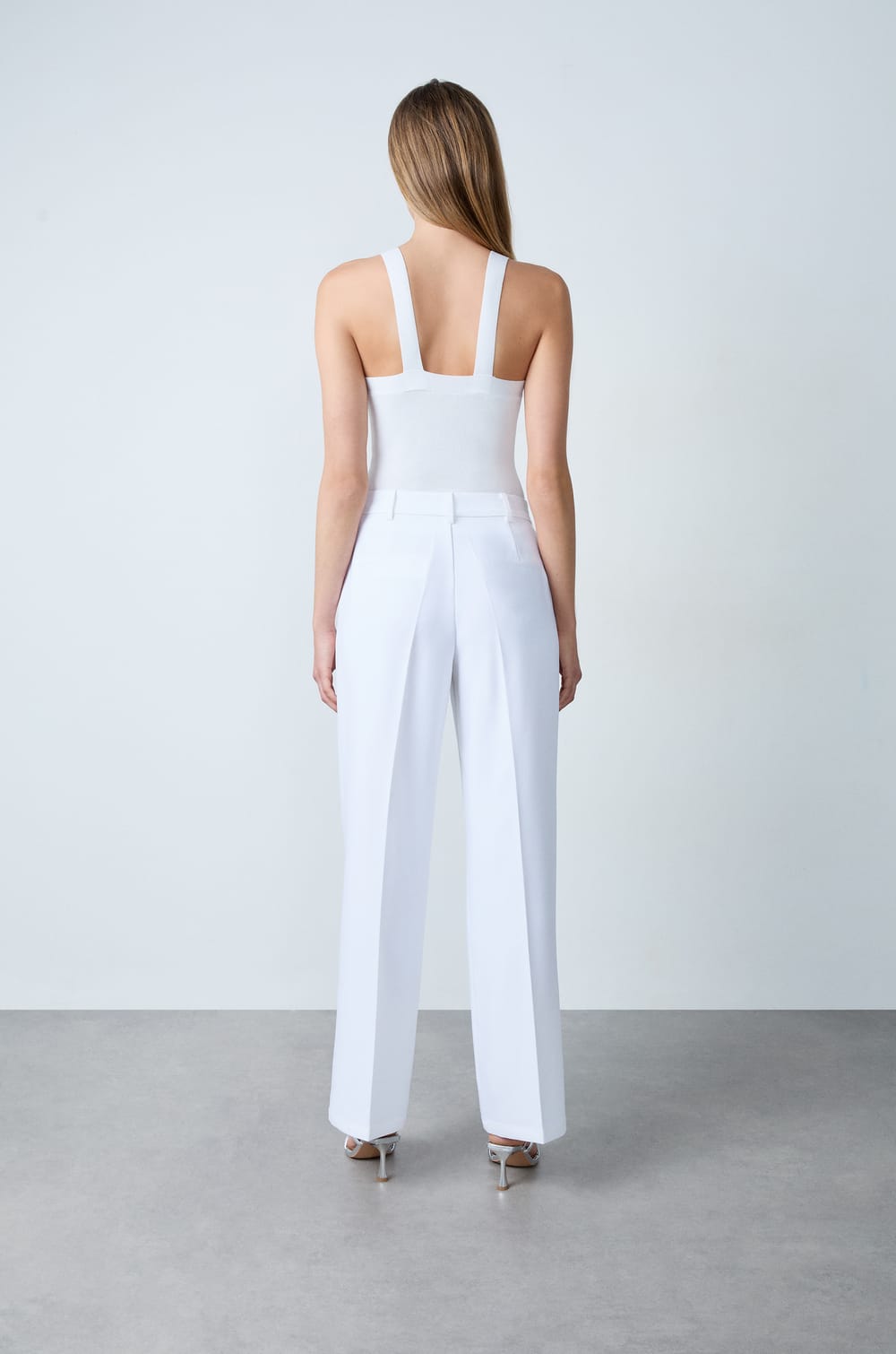 Wide Trousers;${refinementColor}