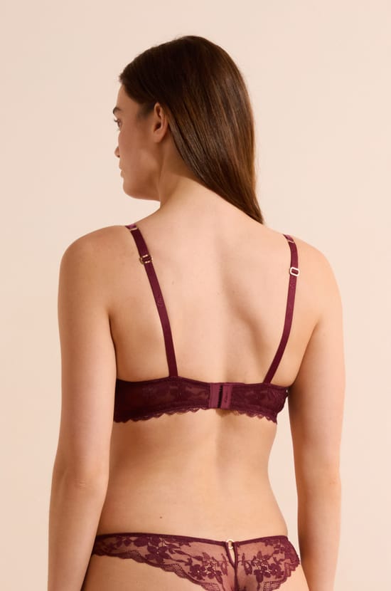 Soutien-gorge coques fines avec broderie;${refinementColor}