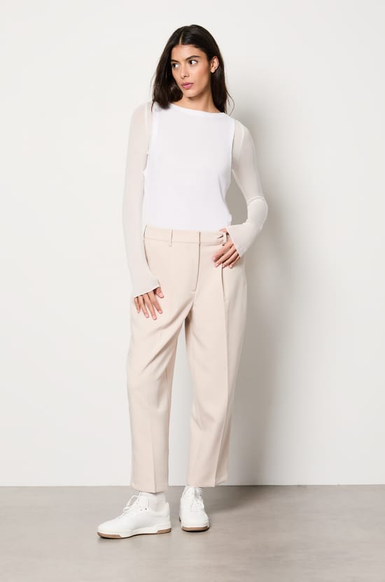Straight Leg Trousers;${refinementColor}
