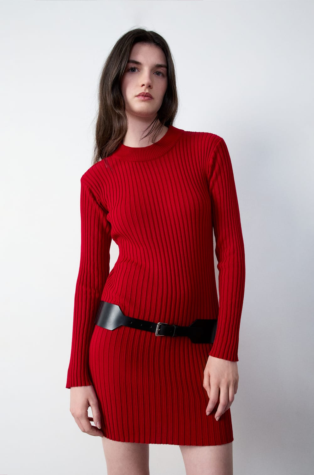 Robe courte en maille;${refinementColor}