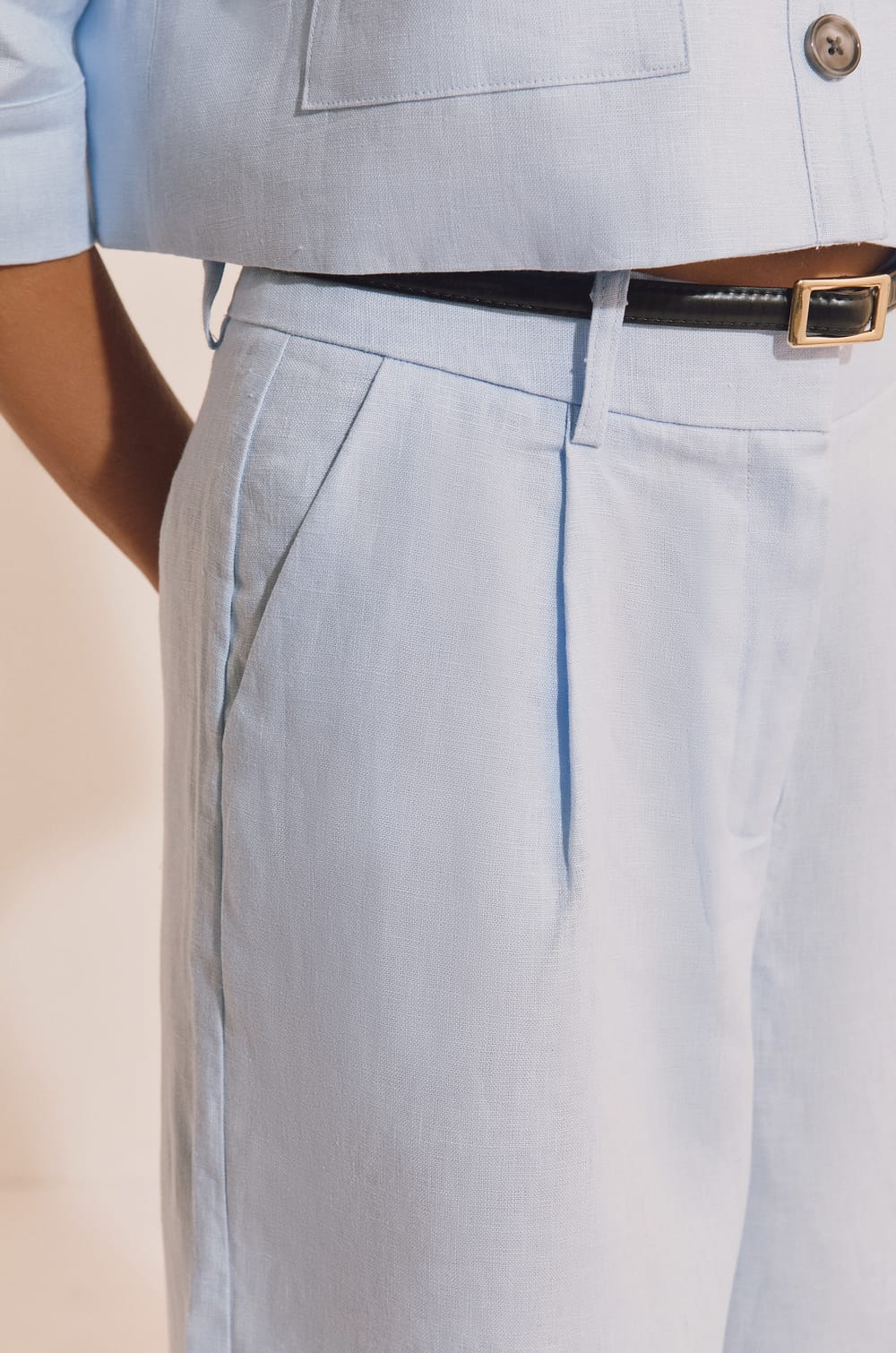 Bermuda en lin;${refinementColor}