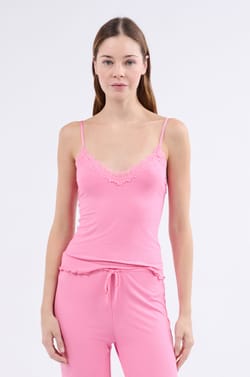 Ensemble de pyjama 2 pi&egrave;ces en maille c&ocirc;tel&eacute; d&eacute;tails dentelle;${refinementColor}