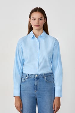 Chemise manches longues en coton ceinturée;${refinementColor}