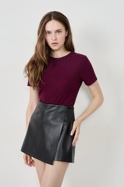 Jupe short en effet cuir;${refinementColor}