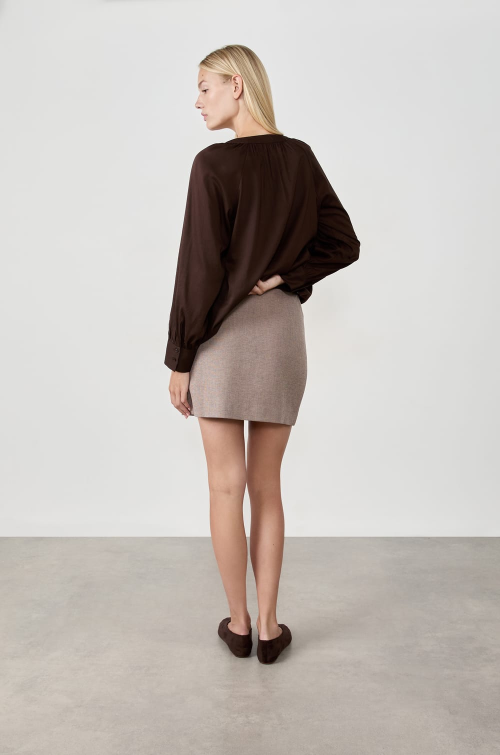 Straight Skirt;${refinementColor}