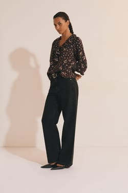 Blouse &agrave; motif floral;${refinementColor}