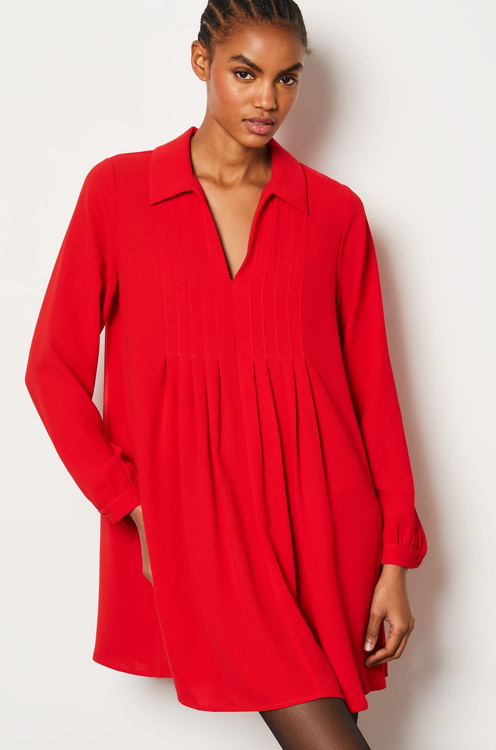 Short Flowing Dress;${refinementColor}