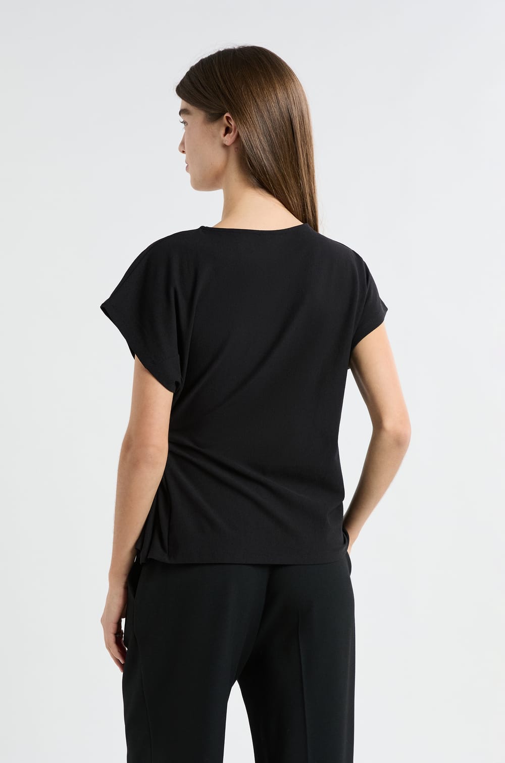 T-shirt drap&eacute; avec noeud;${refinementColor}