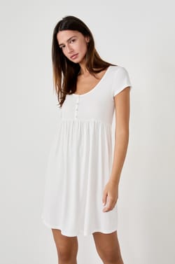 Camisón de manga corta;${refinementColor}