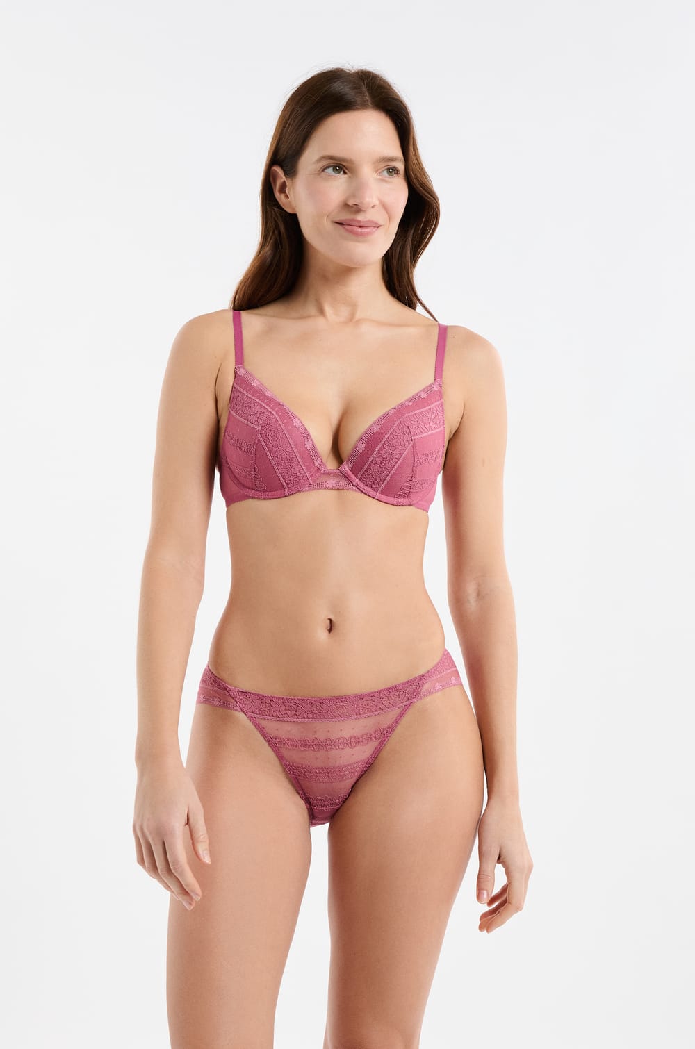 Bra N.2 - The Plunge Push-up in Lace;${refinementColor}