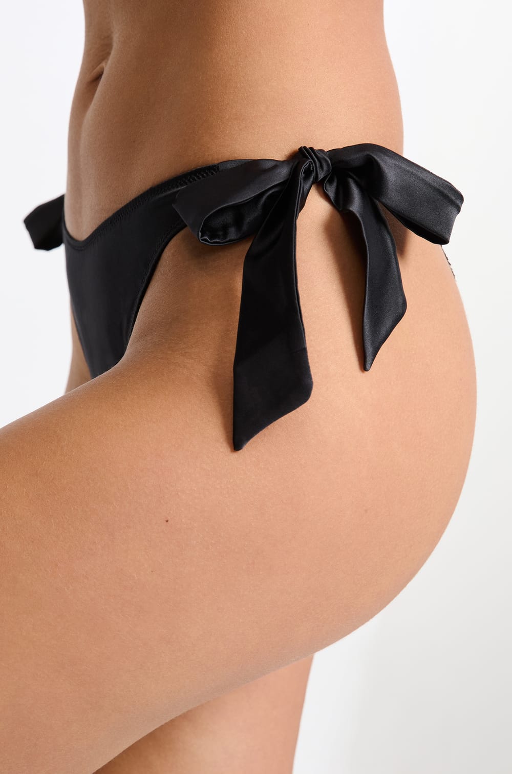 Embroidered Tanga with Bows;${refinementColor}