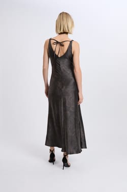 Robe satinée à imprimé serpent;${refinementColor}