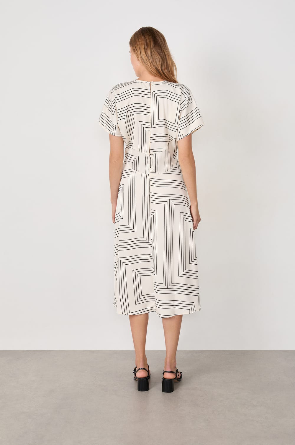 Robe manches courtes imprimée;${refinementColor}